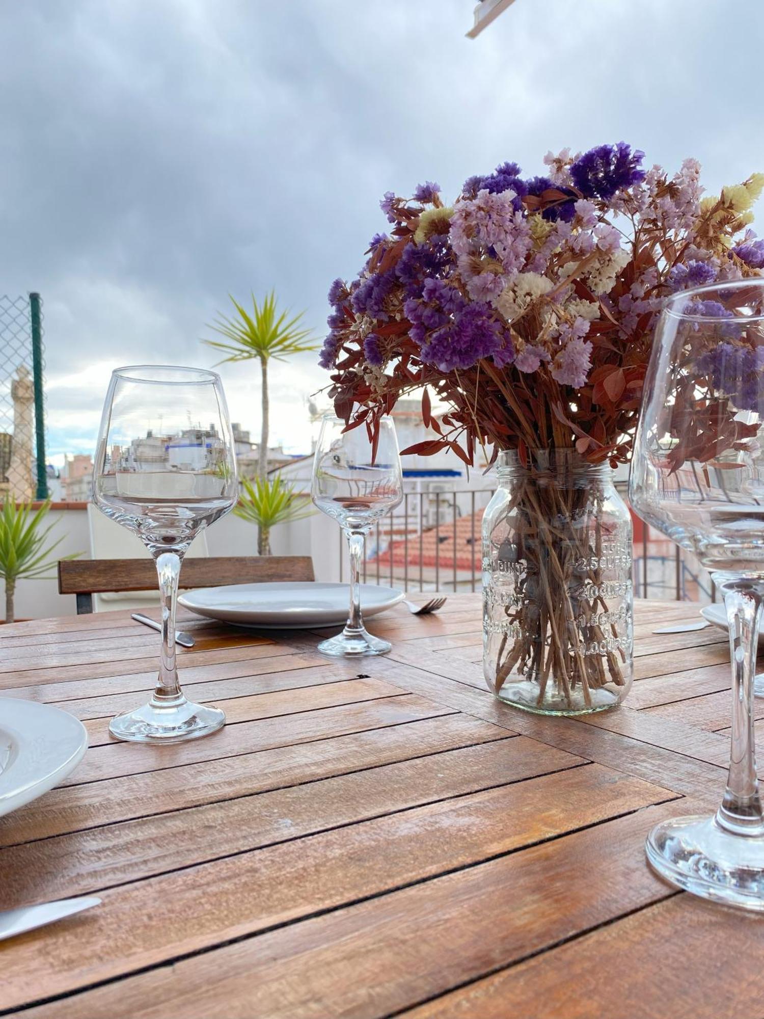 Atico Con Terraza! Ideal Para Vivir Sitges Todo El Ano Apartment Exterior photo